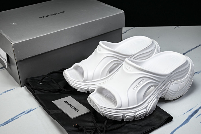 BL SLIPPERS 2307182