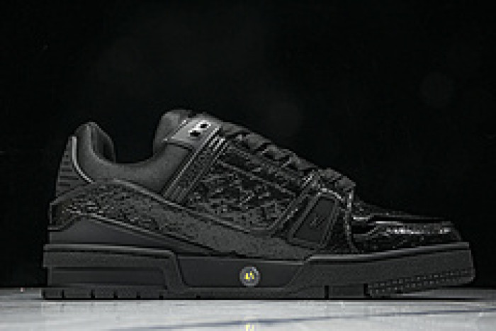 LOVT SNEAKER lv-363
