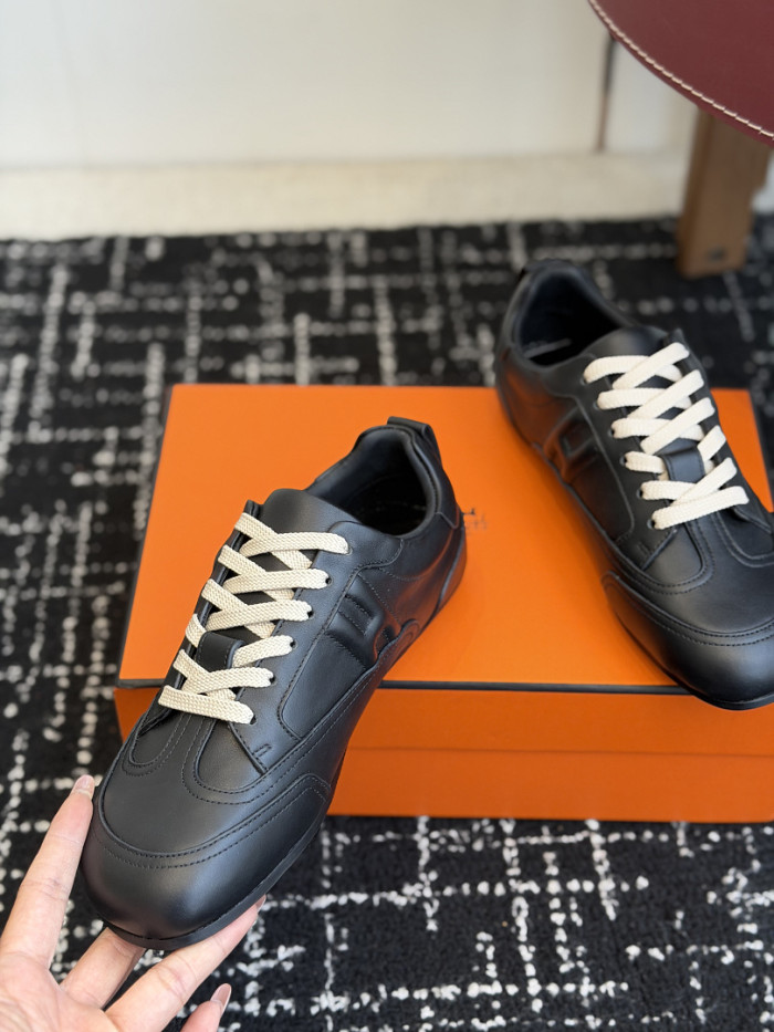 HER SHOES HM-49