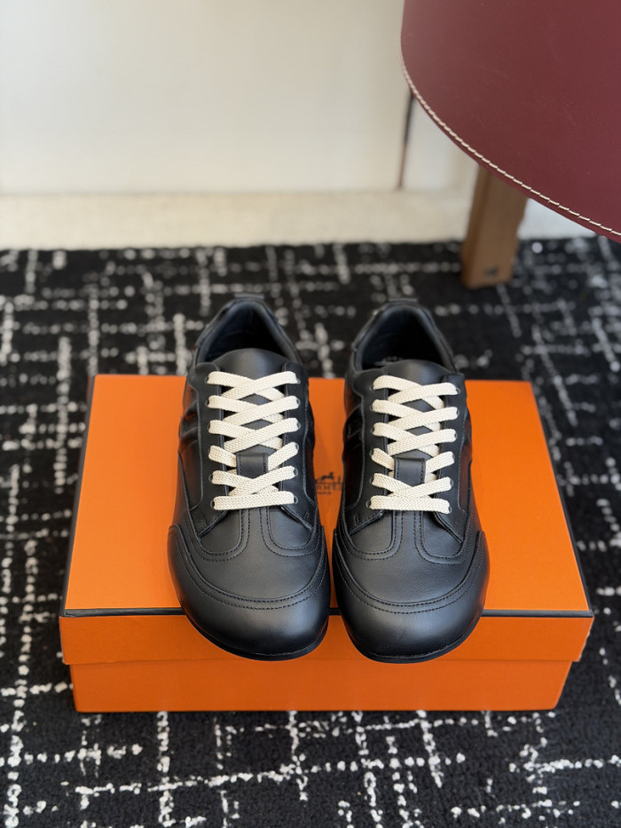 HER SHOES HM-49
