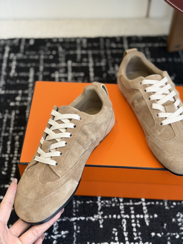 HER SHOES HM-50