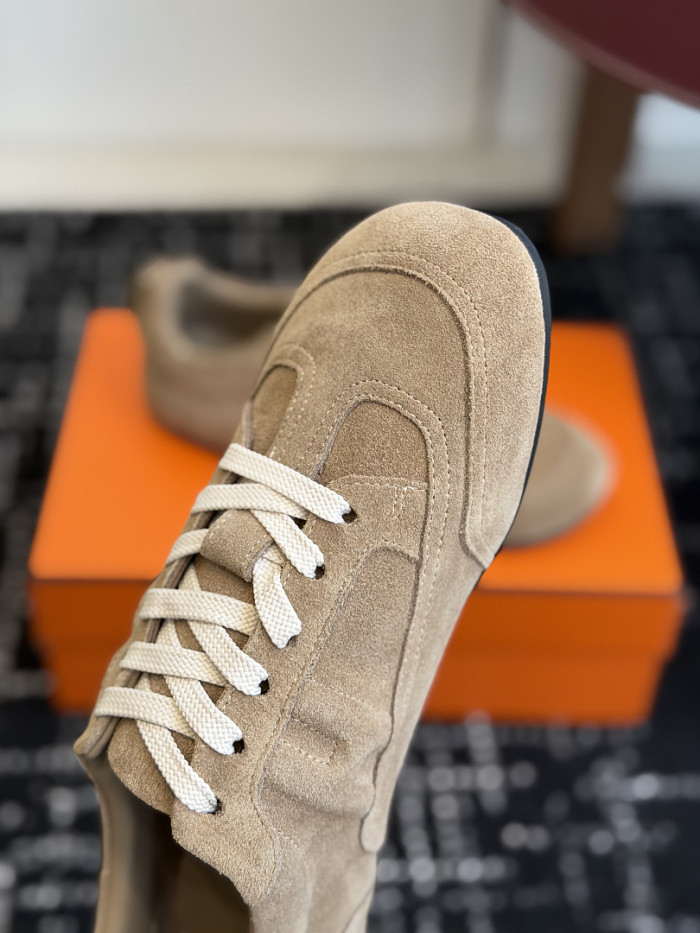 HER SHOES HM-50