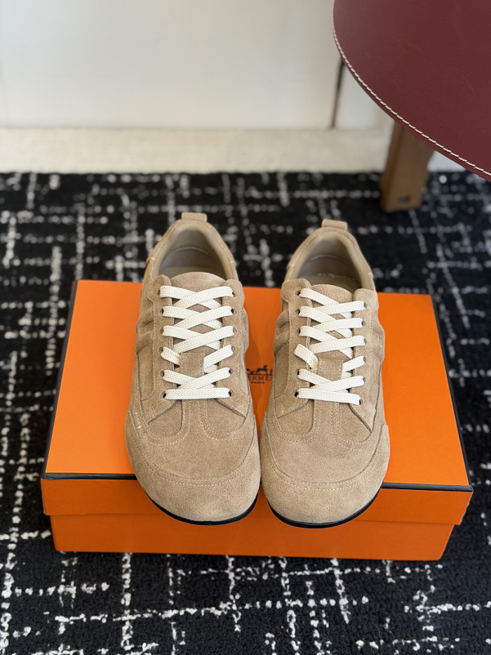 HER SHOES HM-50
