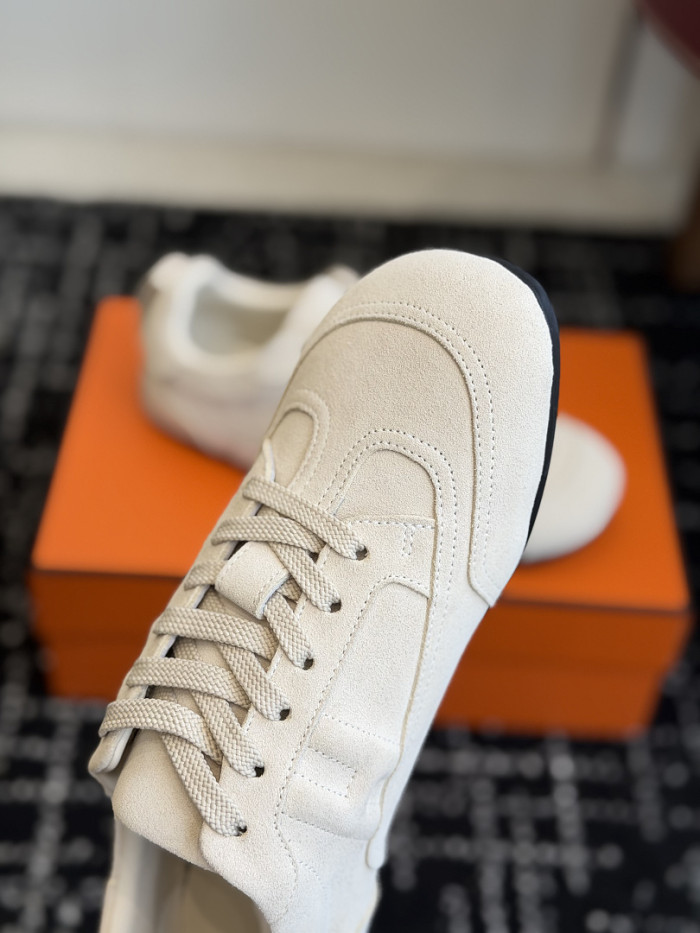 HER SHOES HM-51
