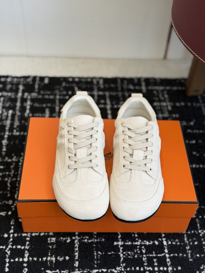 HER SHOES HM-51