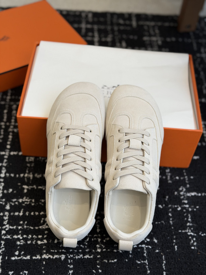 HER SHOES HM-51