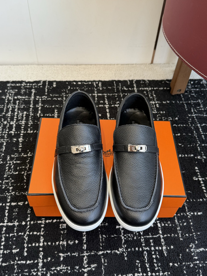 HER SHOES HM-52