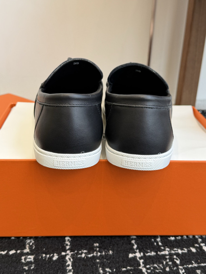 HER SHOES HM-53