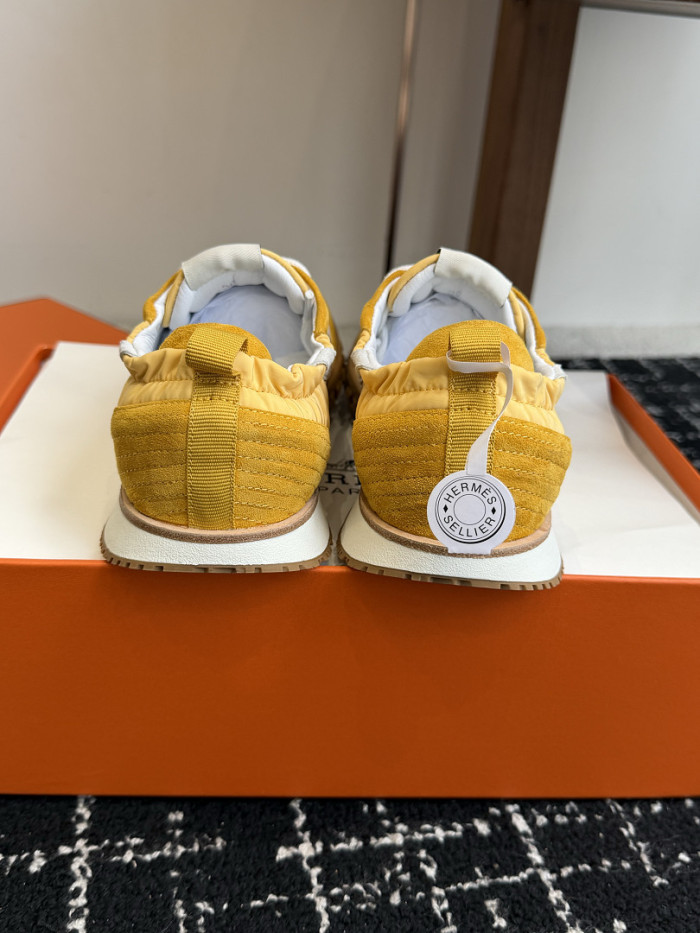 HER SHOES HM-42