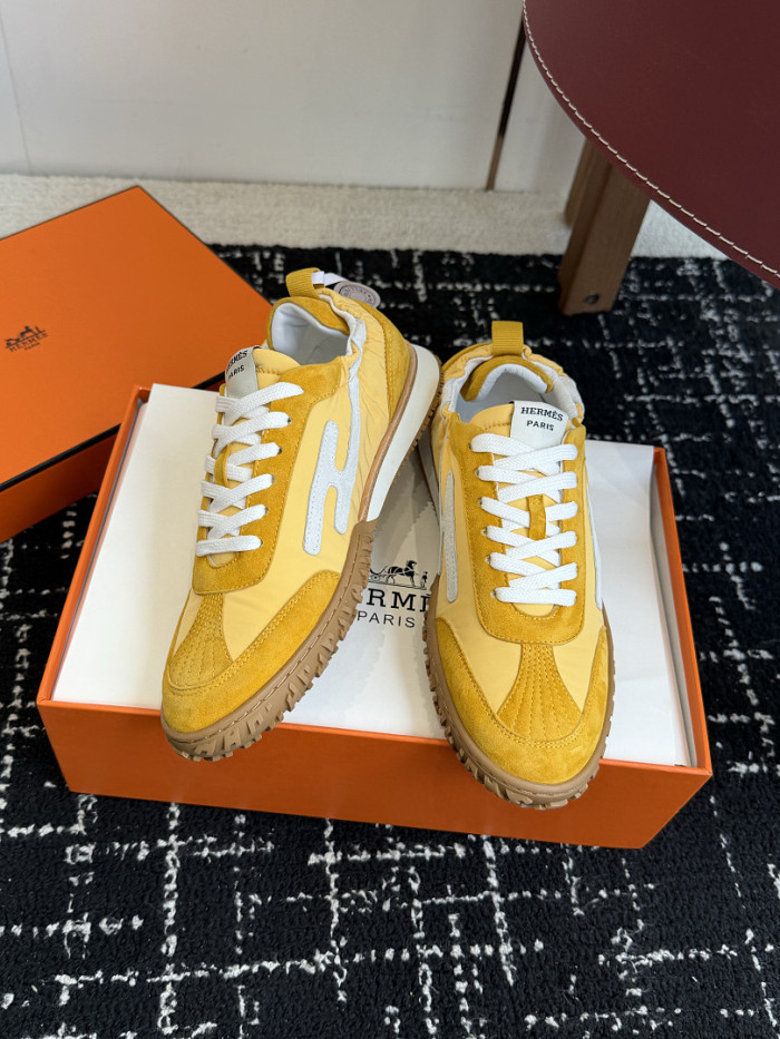 HER SHOES HM-42