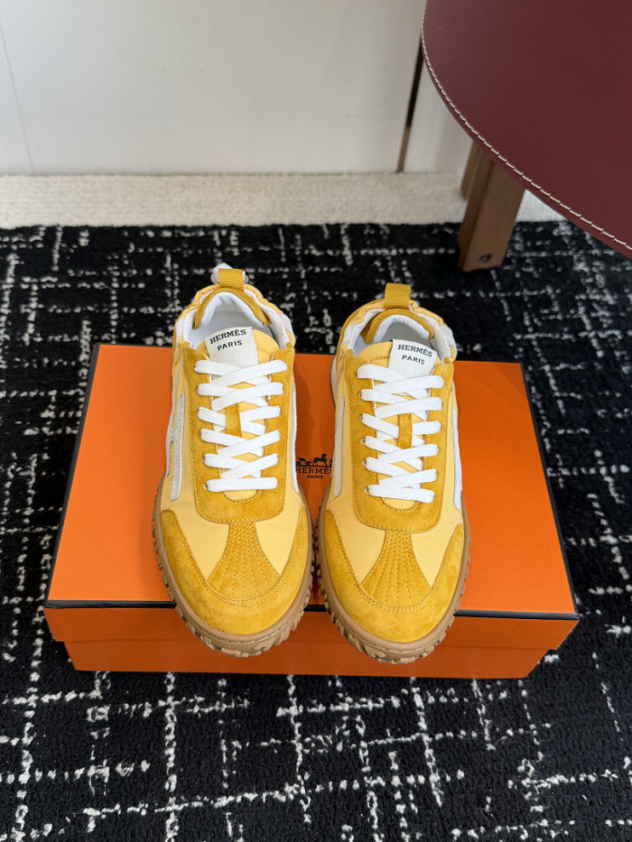HER SHOES HM-42
