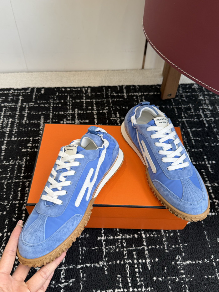 HER SHOES HM-43