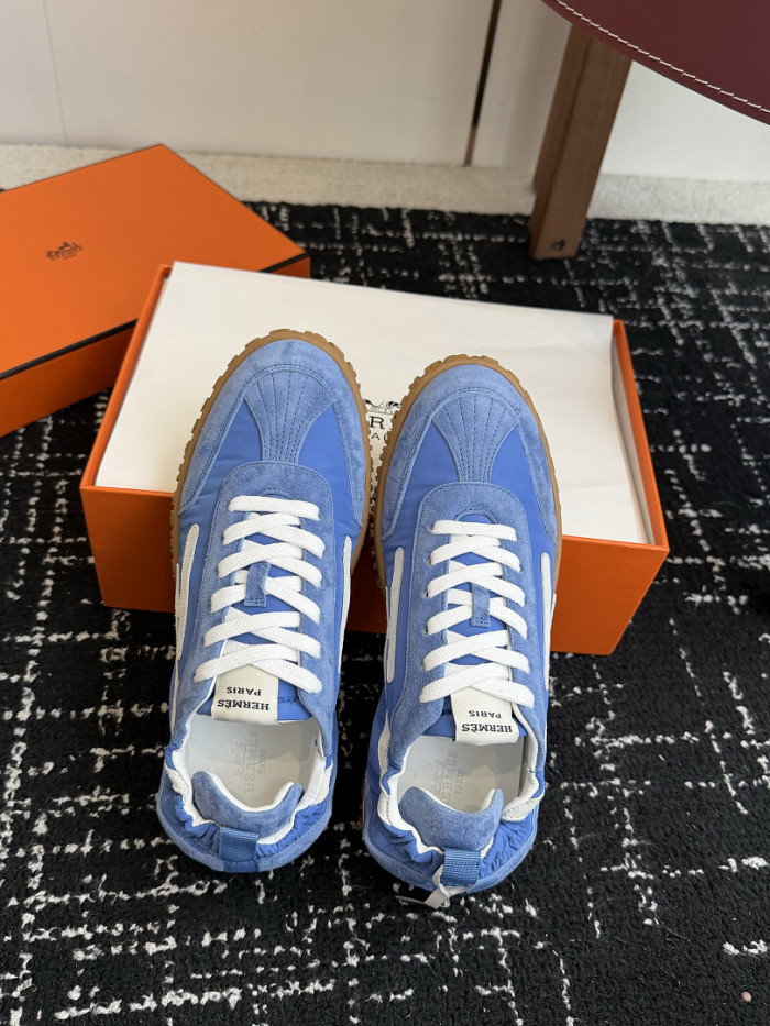 HER SHOES HM-43