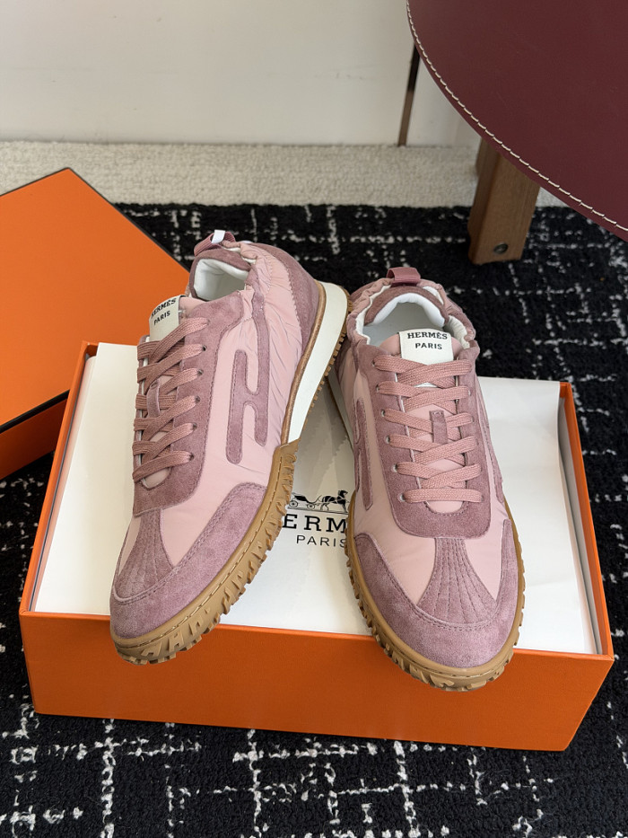 HER SHOES HM-45