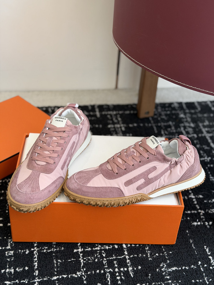 HER SHOES HM-45