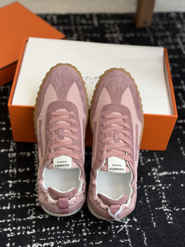 HER SHOES HM-45