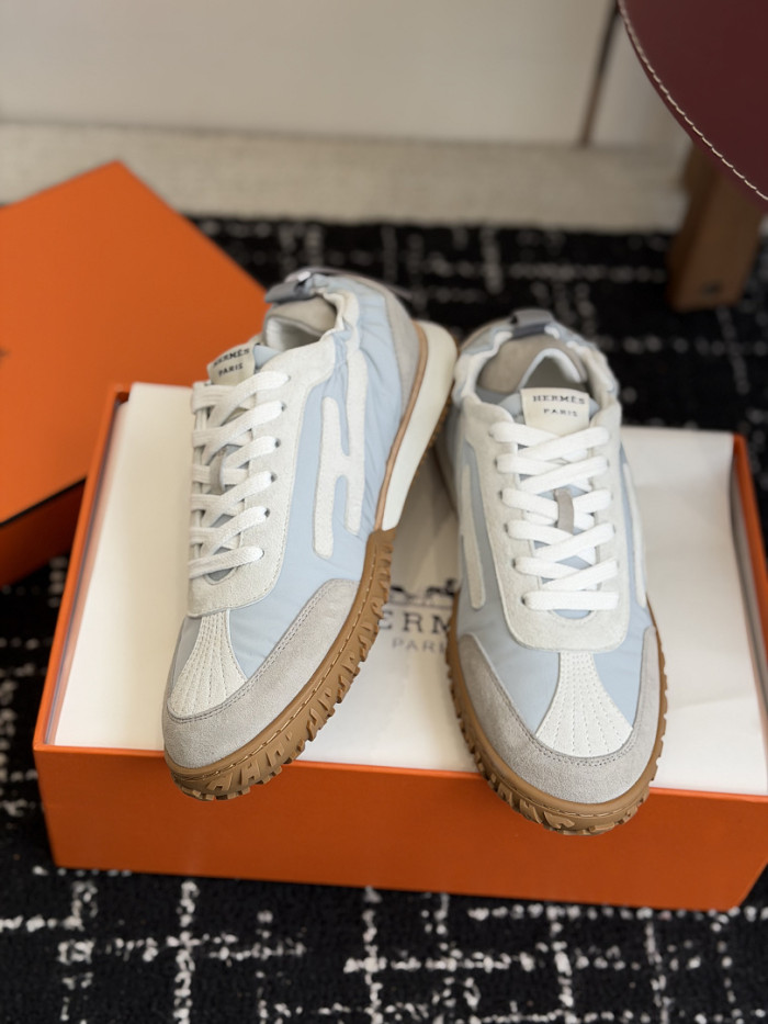 HER SHOES HM-47