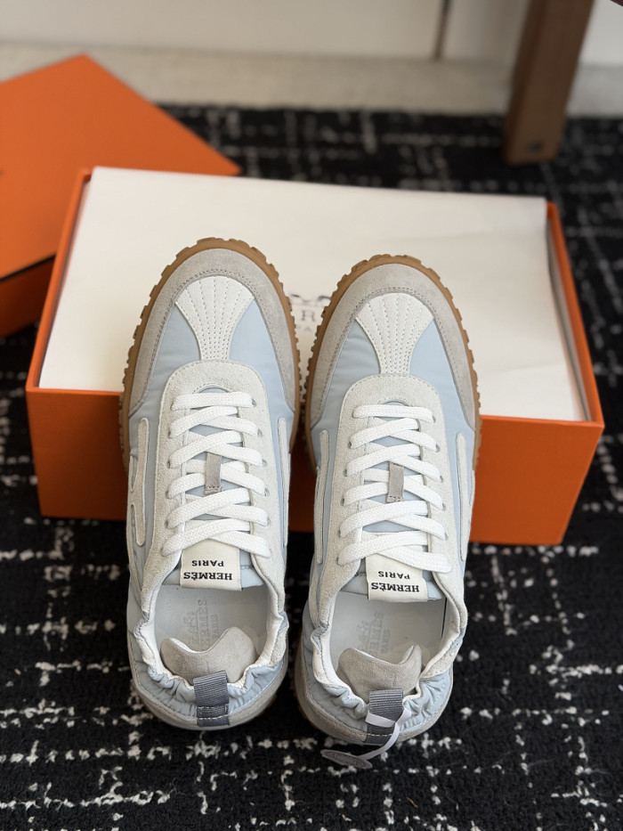 HER SHOES HM-47