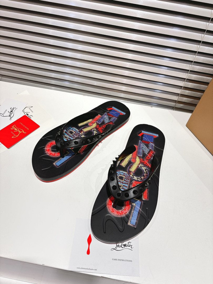 CL SLIPPERS 101224