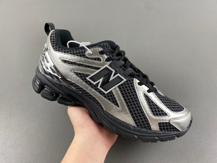 New Balance 1906R 