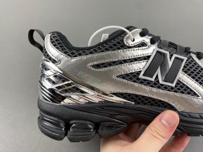 New Balance 1906R 