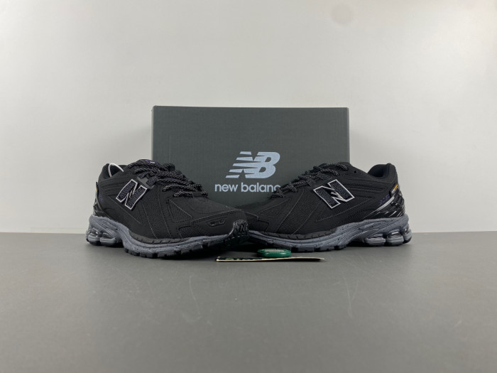 New Balance 1906R M1906ROC