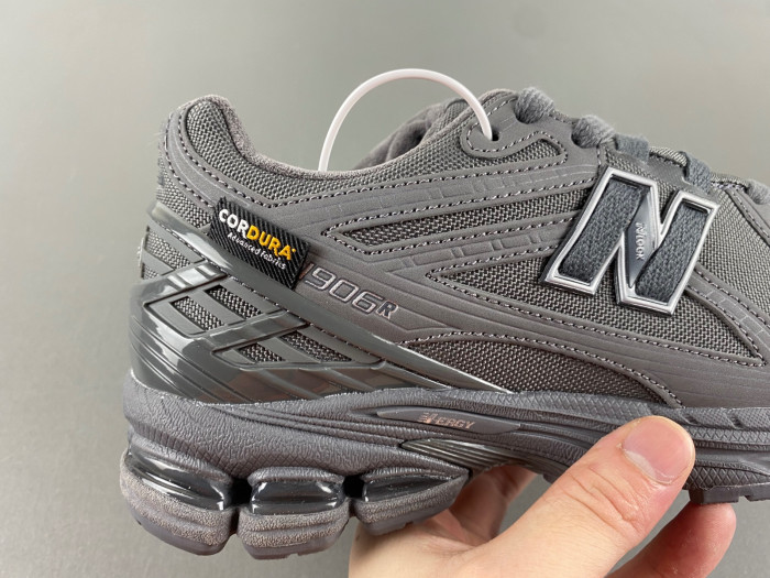 New Balance 1906R M1906RU