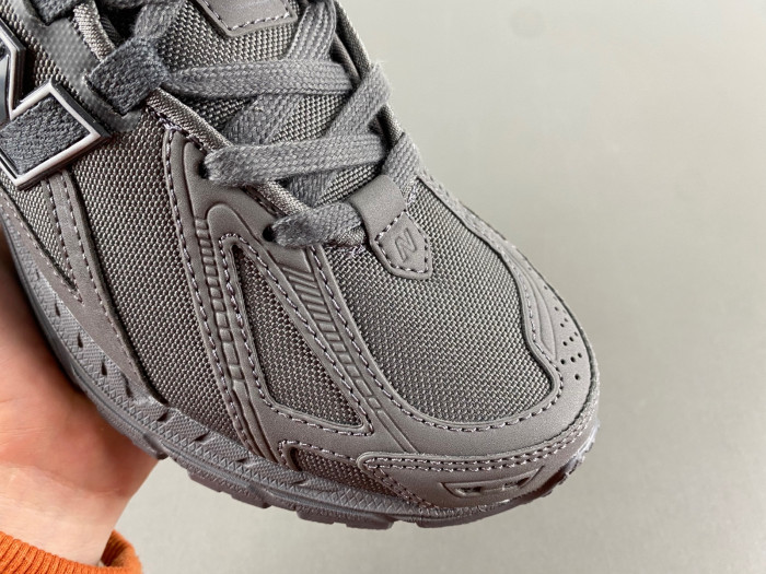 New Balance 1906R M1906RU