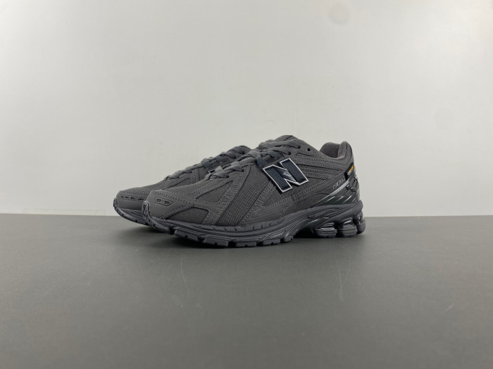 New Balance 1906R M1906RU