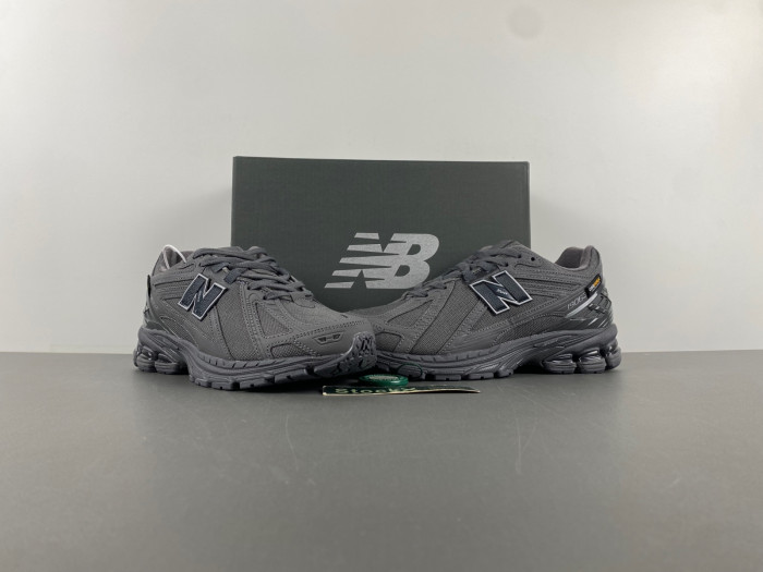 New Balance 1906R M1906RU
