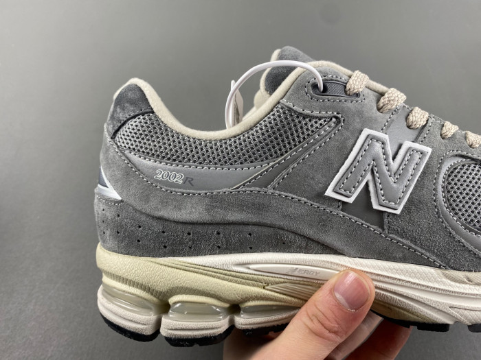 New Balance 2002R M2002RNM