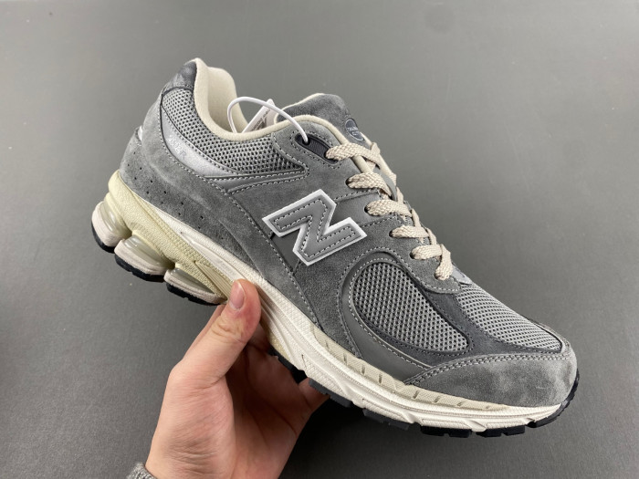 New Balance 2002R M2002RNM