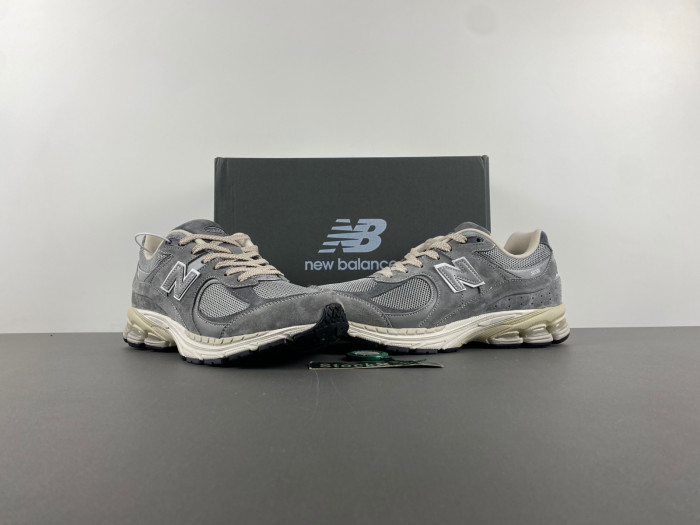New Balance 2002R M2002RNM