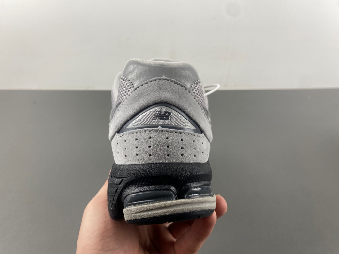 New Balance 2002R M2002RC1