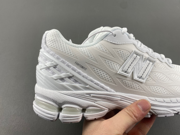 New Balance U1906WFC
