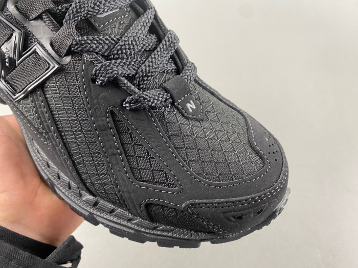 New Balance M1906RWF