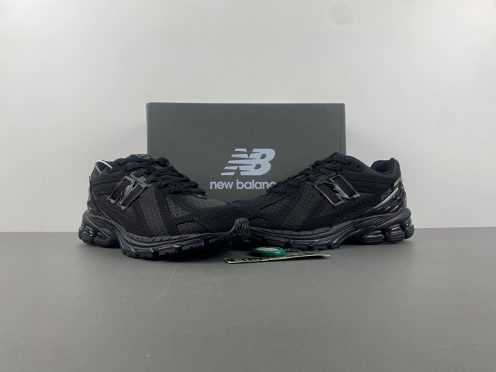 New Balance M1906RWF