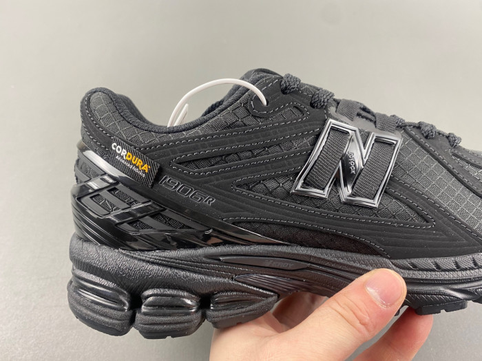 New Balance M1906RWF