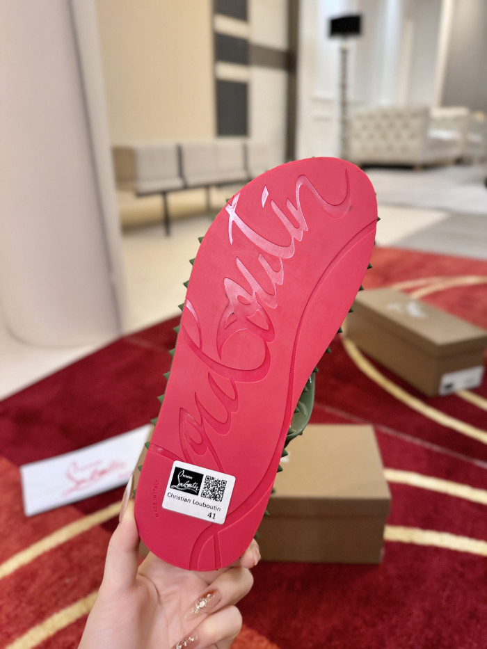 CL SLIPPERS 101218