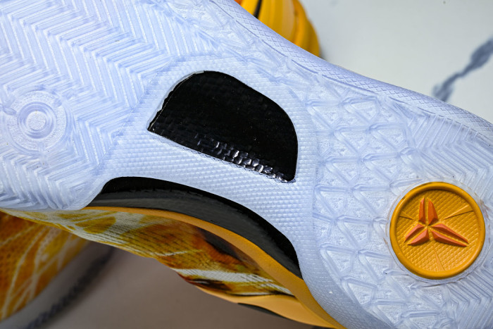 Nike Kobe 8 "Shanghai Fireworks" IO6259-800