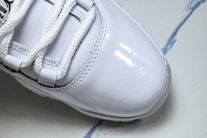 COMME des GARÇONS x Air Jordan 11 IV7639-100