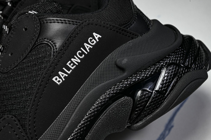 BL TRIPLE S TRAINERS BLACK SNEAKERS W1FB3-1001