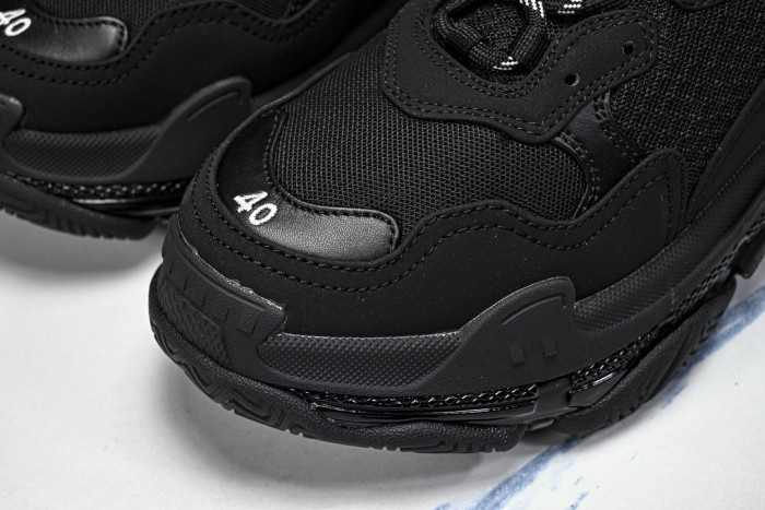 BL TRIPLE S TRAINERS BLACK SNEAKERS W1FB3-1001