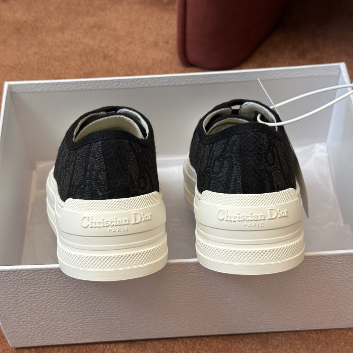 DR LOW-TOP SNEAKERS DR-247