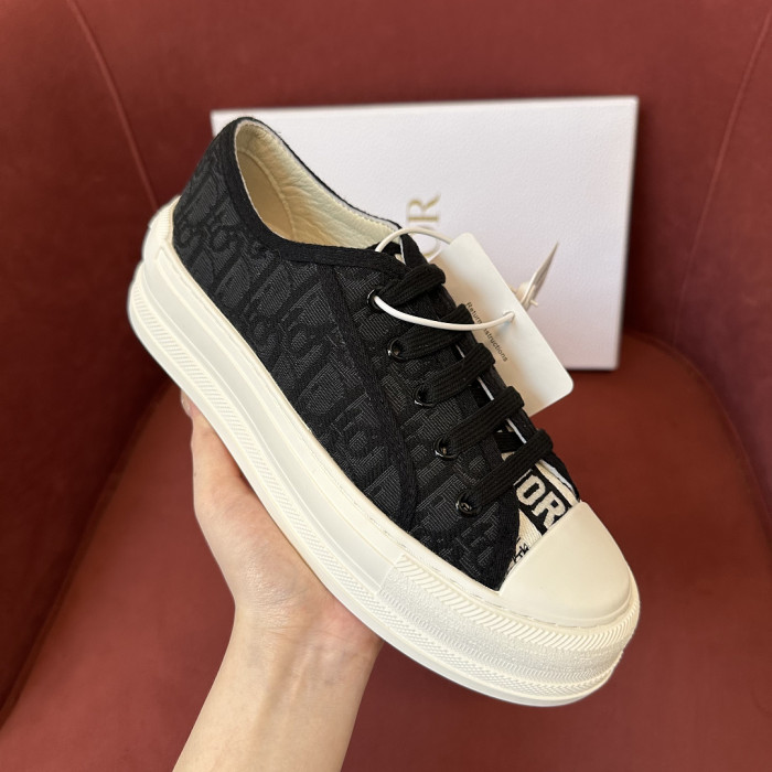 DR LOW-TOP SNEAKERS DR-247