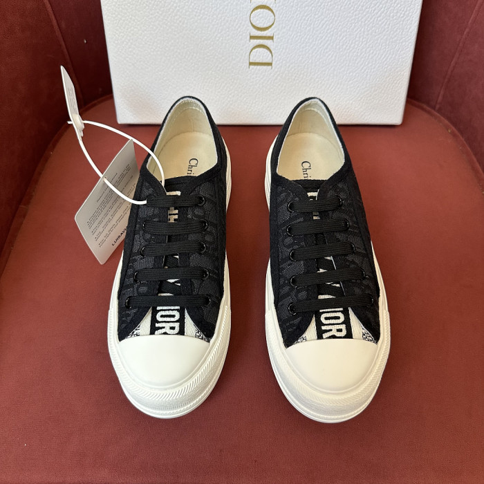 DR LOW-TOP SNEAKERS DR-247