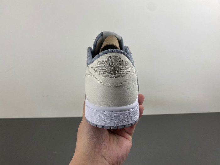 Travis Scott x Air Jordan 1 Low "Medium Olive" HQ2004-400