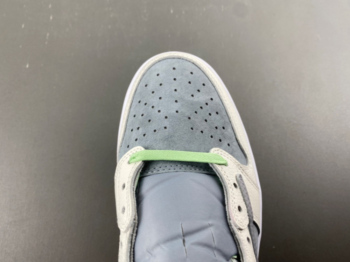 Travis Scott x Air Jordan 1 Low "Medium Olive" HQ2004-400