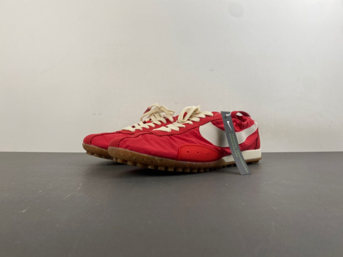 Jacquemus x Nike Moon HV8547-600