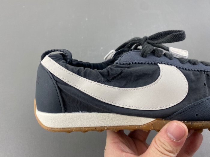 Jacquemus x Nike Jacumoon Shoe HV8547-001